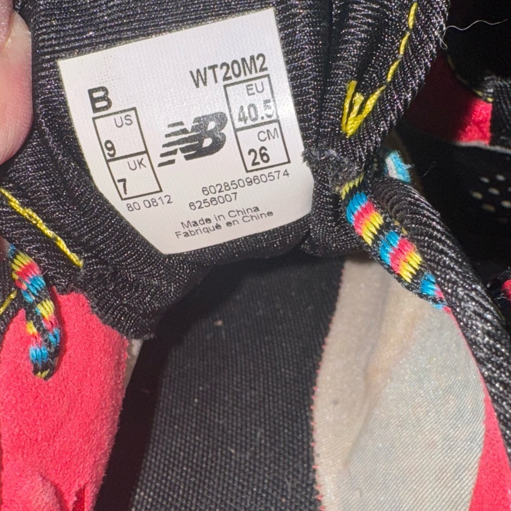 New Balance Minimus Trail Shoes size 9 WT20M2 Red/blue/yellow Multicolor Sneaker - Picture 13 of 13